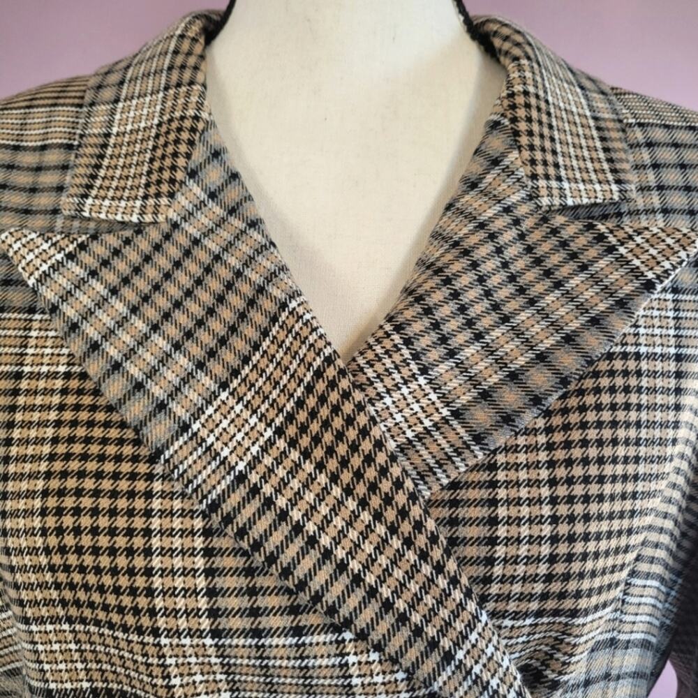 Halogen X Atlantic-Pacific Neutral Houndstooth Plaid Double Breasted Belted Coat - Picture 5 of 12